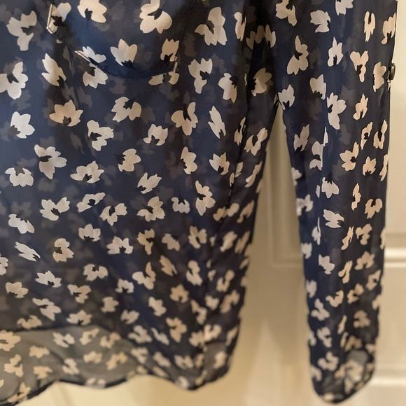 Small Alice Blue Sheer Button Cheetah Top NEW - Picture 6 of 12